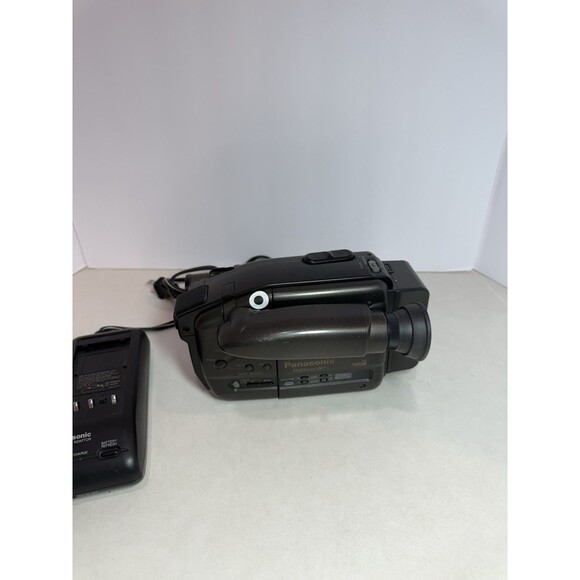 Vintage Panasonic AF-X8 / OmniMovie VHS Camcorder untested - Picture 3 of 4